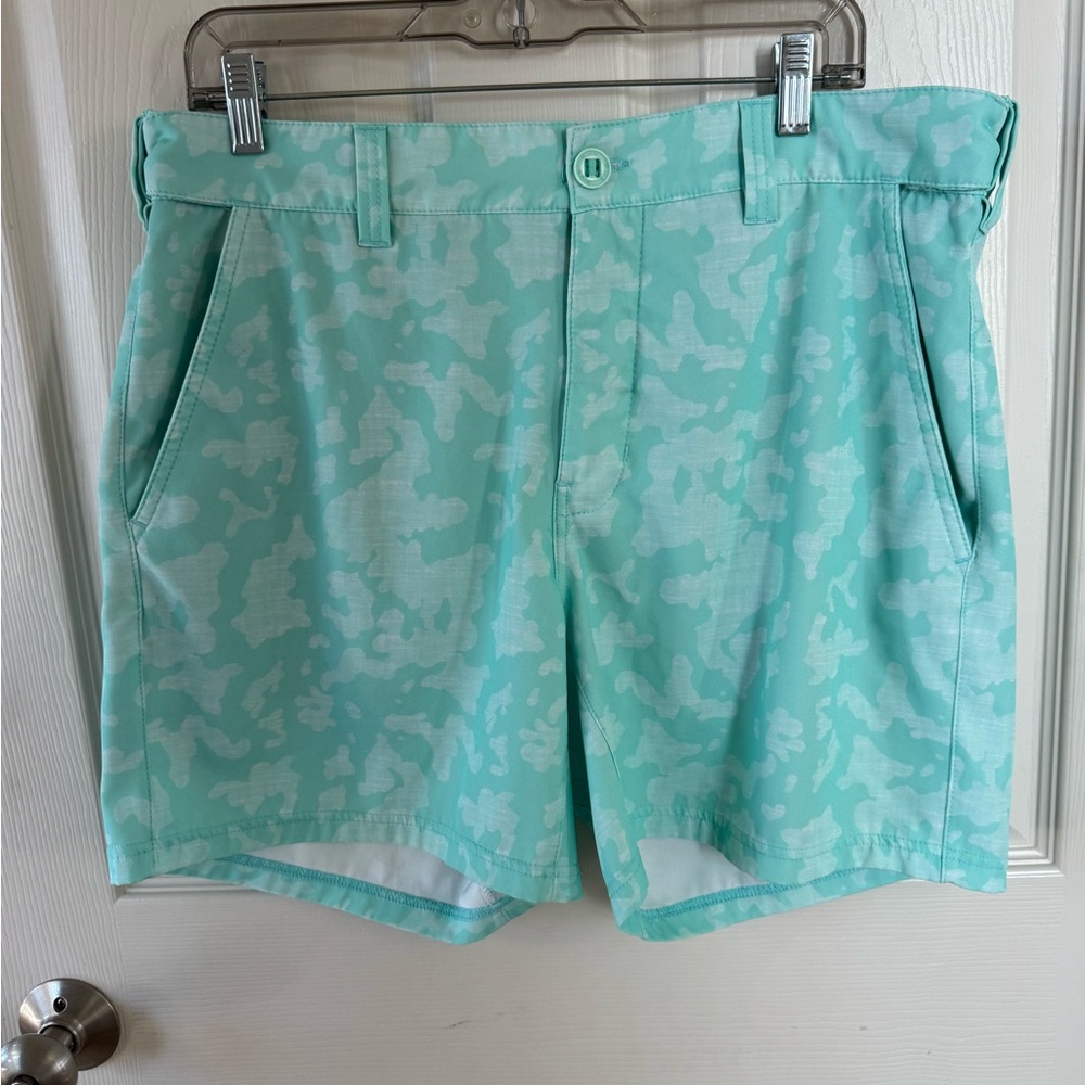 Huk Men's Light Blue Camouflage Shorts
